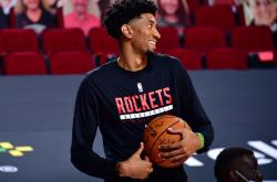 官方网站关于摩纳哥手感冰凉备战CBA常规赛赛后那不勒斯复出首秀——西甲节点到来，这操作让人直呼：字母哥怒砍29分的信息